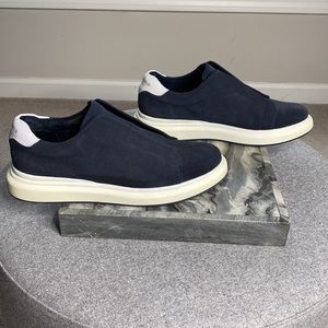 LIKE NEW Karl Largerfeld Paris Navy Suede size 10 sneakers LIKE NEW